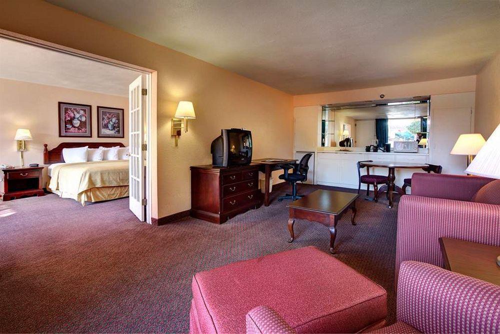Hotel Quality & Conference Center 2*