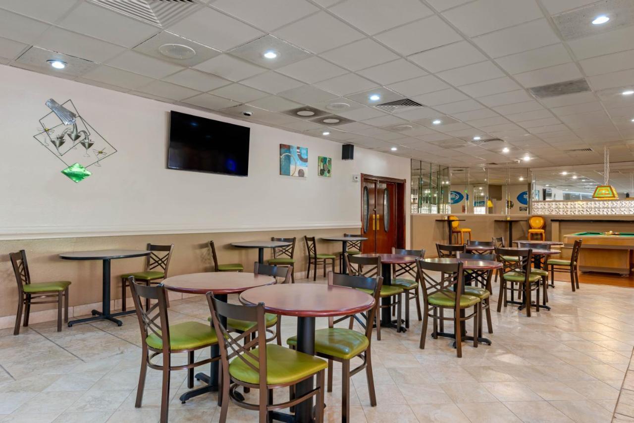 Quality & Conference Center Hotel 2*