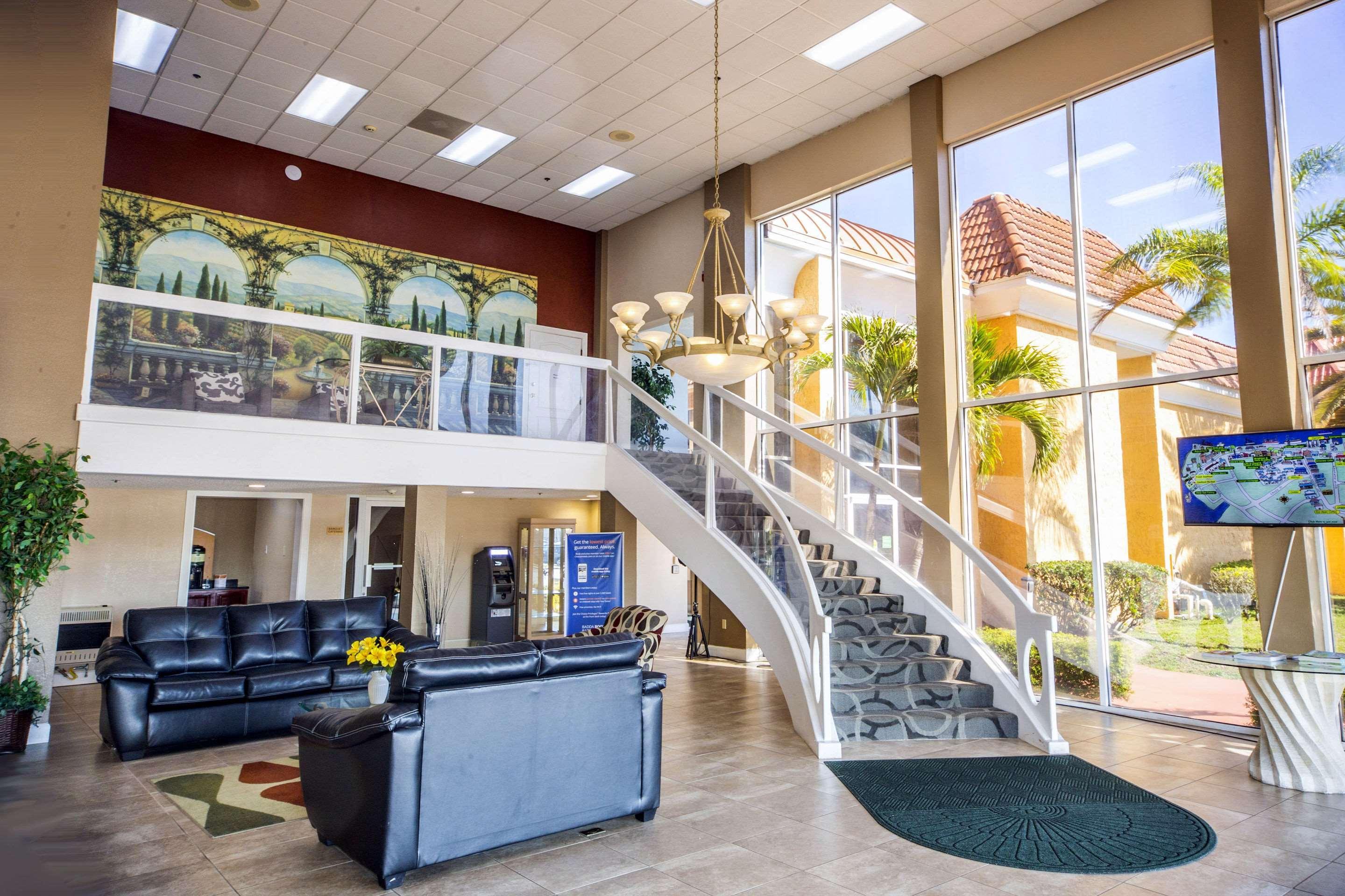 Quality & Conference Center Hotel 2*